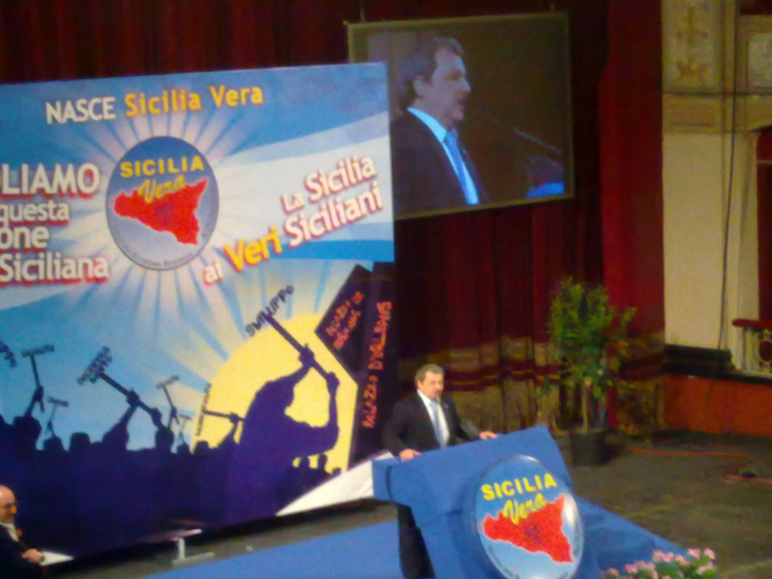 Teatro Politeama manifestazione Sicilia Vera 24_10_2010