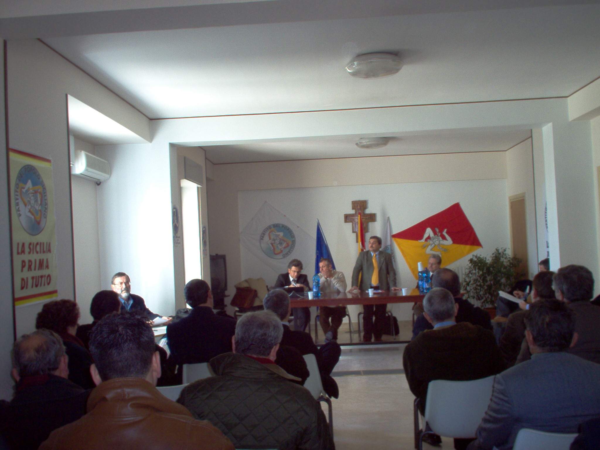 Riunione di partito a Pergusa