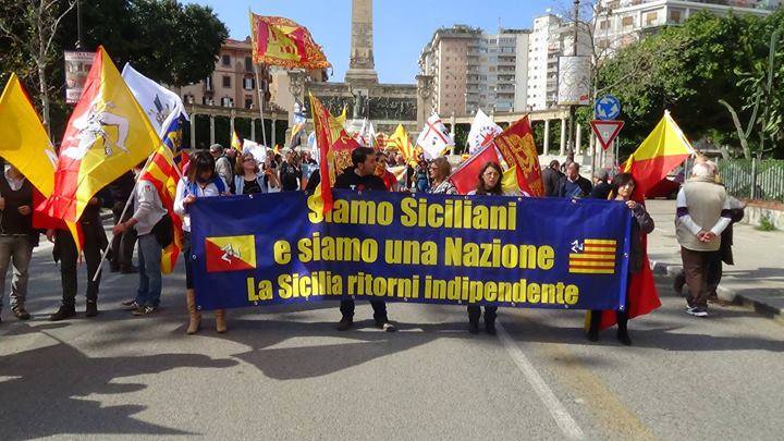 Palermo manifestazione per l’indipendenza con sardi corsi e veneti 2015